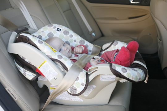 baby with improper seat belt